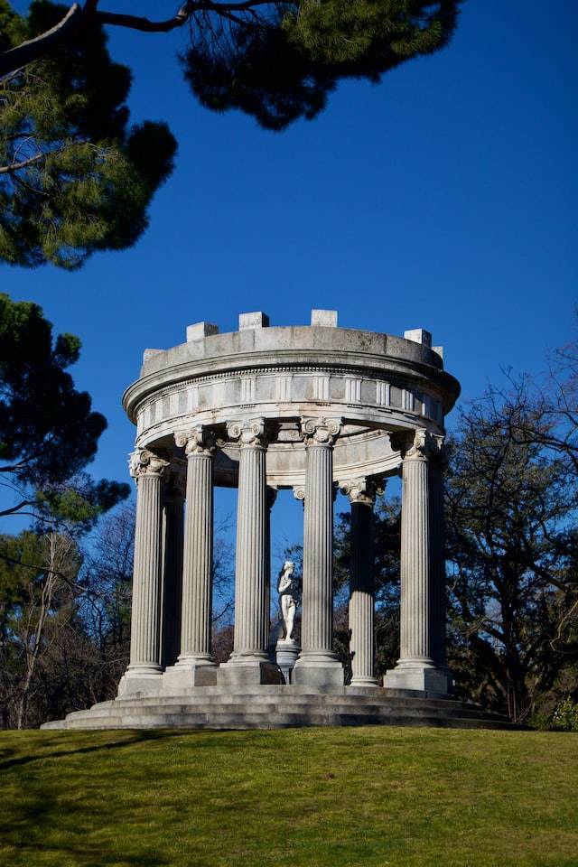 Jardín Histórico El Capricho, Madrid, Spain